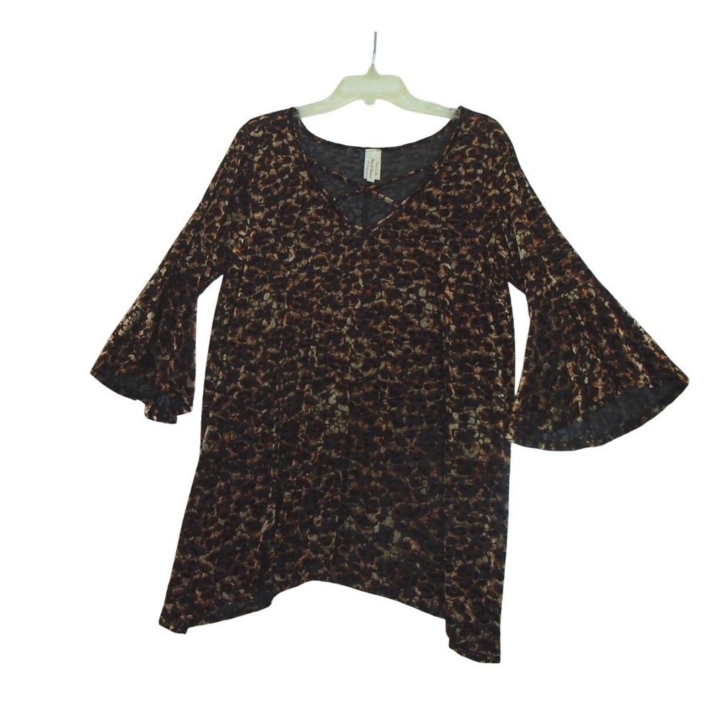 Now N‎ Forever Leopard Blouse 1X Burn Out Long Balloon Sleeves Cut Out Neckline